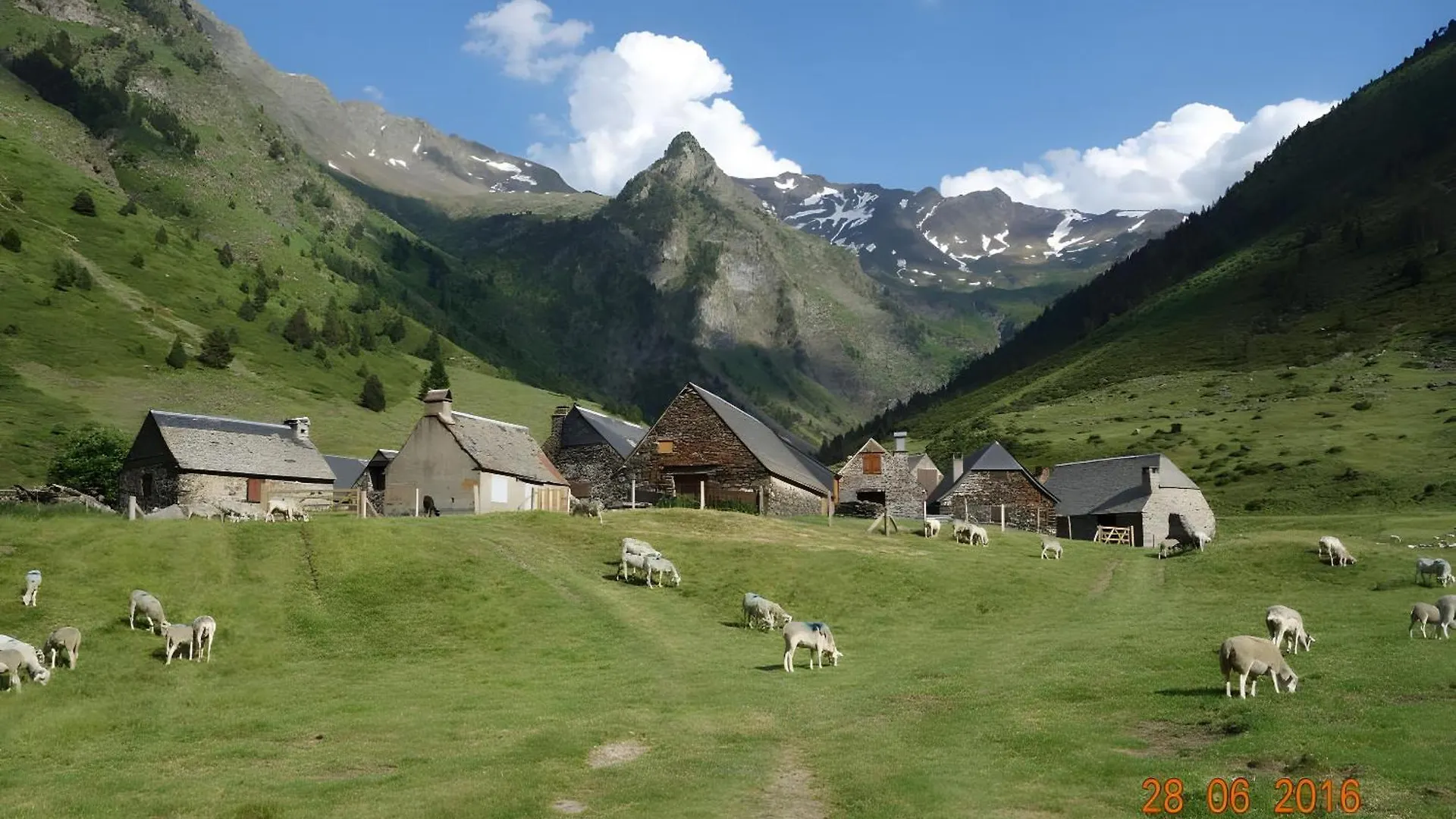 Apartment T2 Avec Piscine Couverte Et Parking Saint-Lary-Soulan France